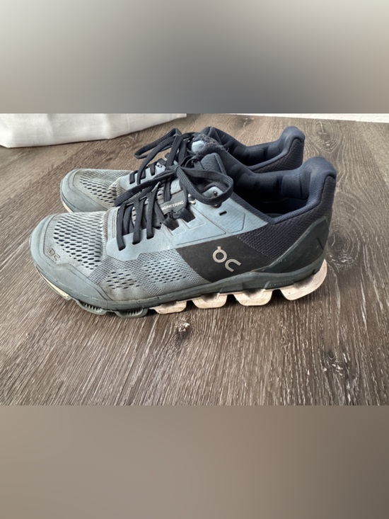 On Running Shoes - On Running Women's Trail Shoes - Navy Blue/Light Gray